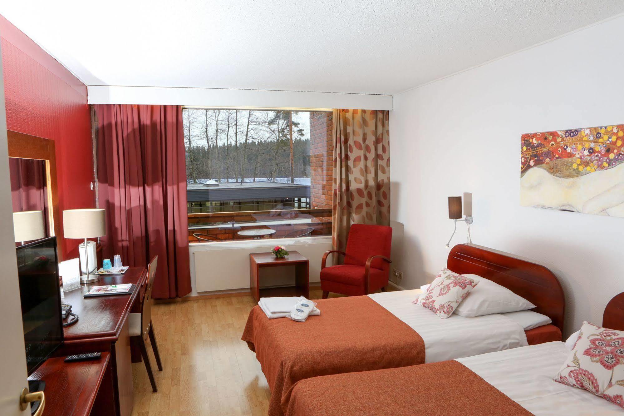 Finlandia Hotel Isovalkeinen Kuopio Exterior foto